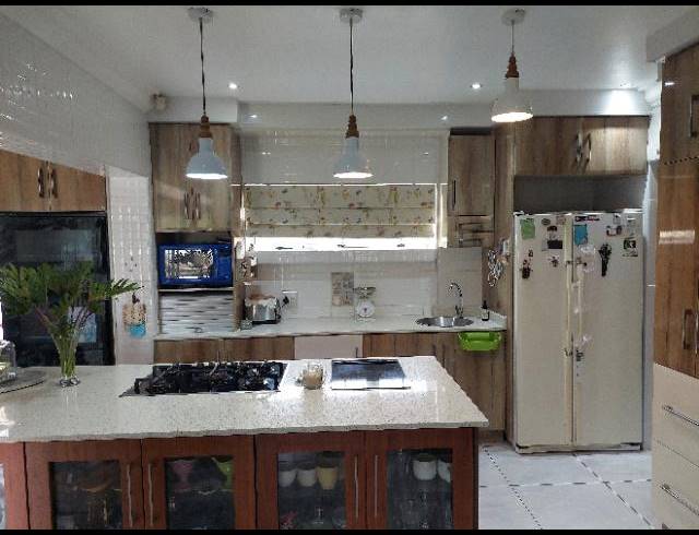 4 BEDROOM HOUSE FOR SALE IN CRAIGIEBURN